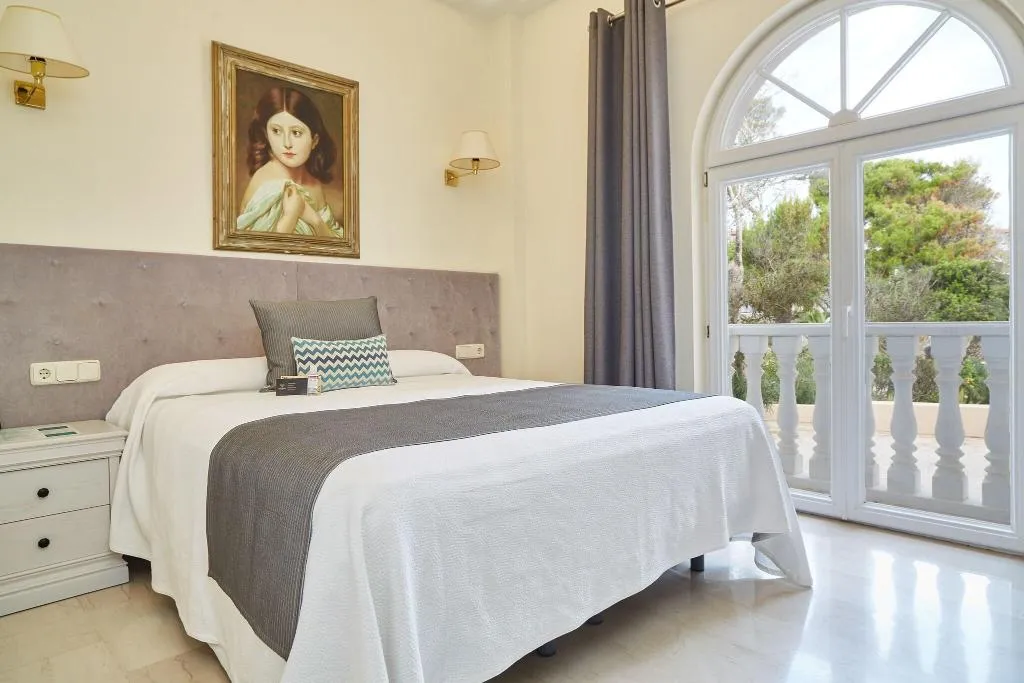 Room, Grand Hotel Palladium, Ibiza