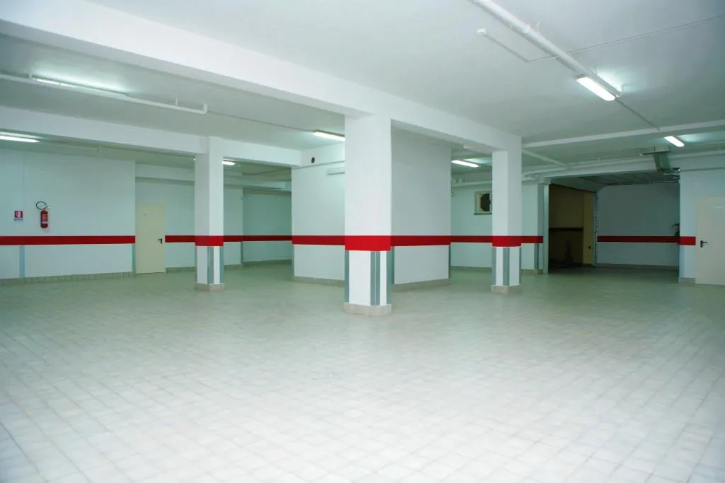 Lobby, Visagi, Naples