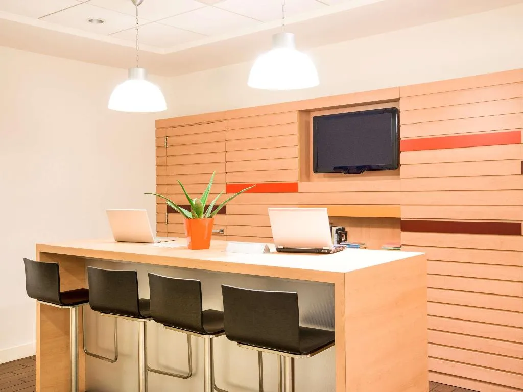 Sports and Entertainment, ibis Milano Malpensa Aeroporto, Milan