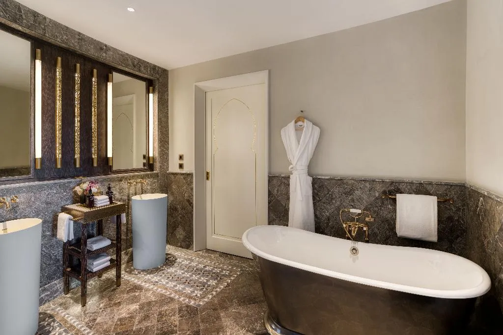JUNIOR SUITE WITH VIEWS Room, Fairmont Tazi Palace Tangier, Tangier