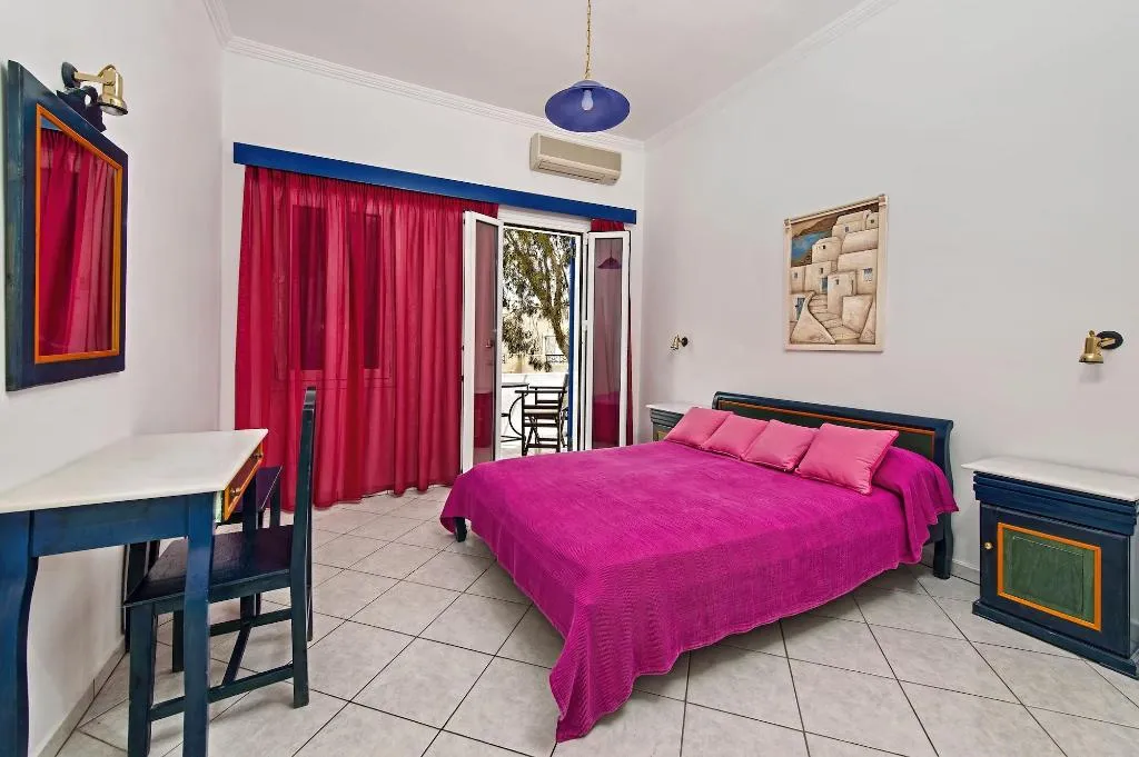 Room, Hotel Eucalyptus, Santorini