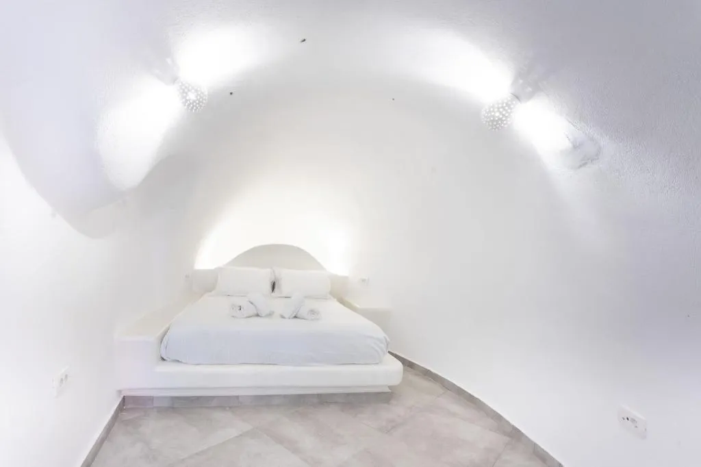 Room, Nomikos Mansion, Santorini