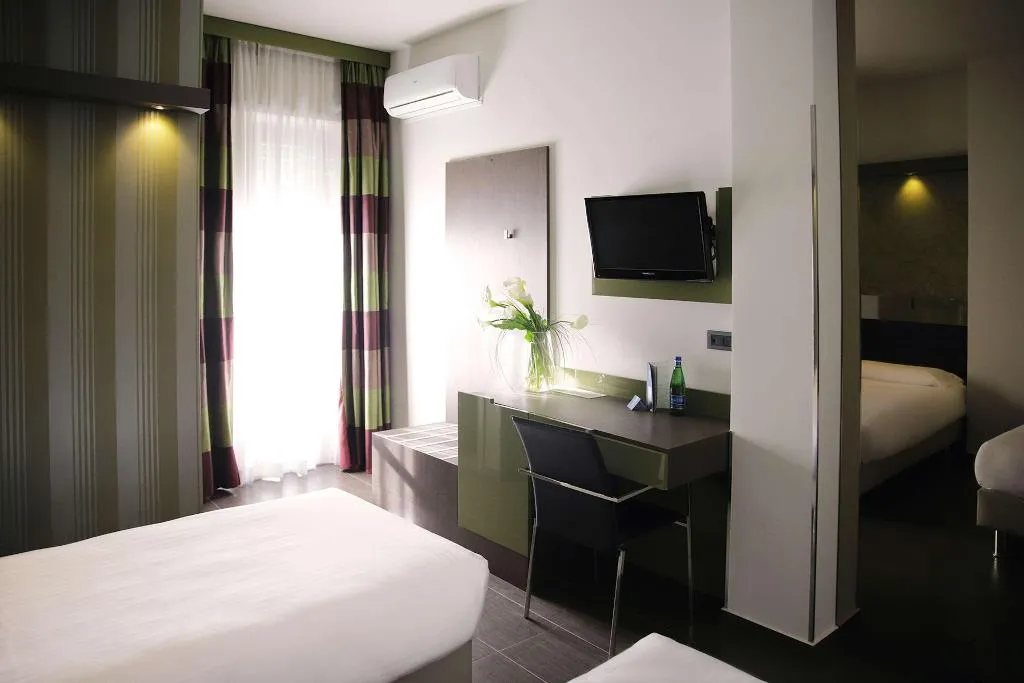 Room, Palace Hotel, Naples