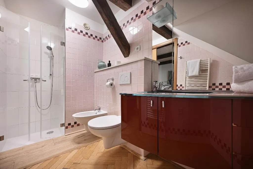 APARTMENT THREE BEDROOMS Room, Boutique Apartments White Swan, Prague