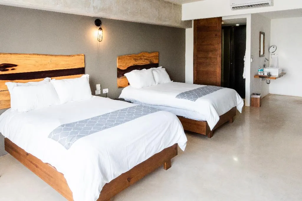 JUNIOR SUITE STANDARD Room, Hotel 52, Playa Del Carmen