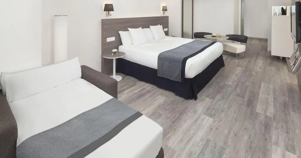 FAMILY ROOM STANDARD Room, Melia Lebreros, Seville
