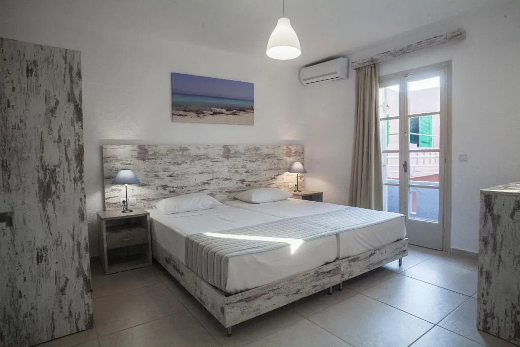 Room, Evina Rooms and Suites, Crete