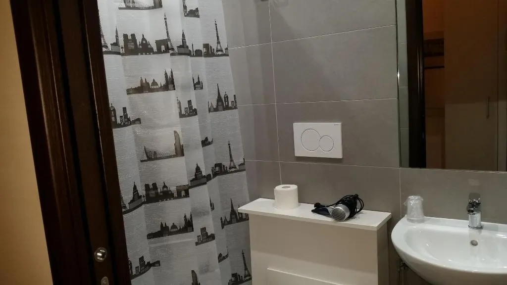 Room, Laterani Dfm, Naples