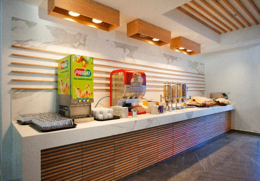 Restaurant, Pefkos Hotel, Cyprus
