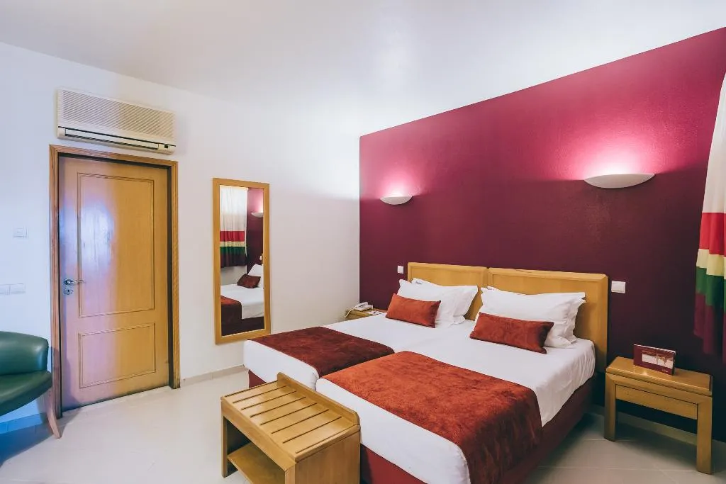 Room, Grand Muthu Forte da Oura, Algarve