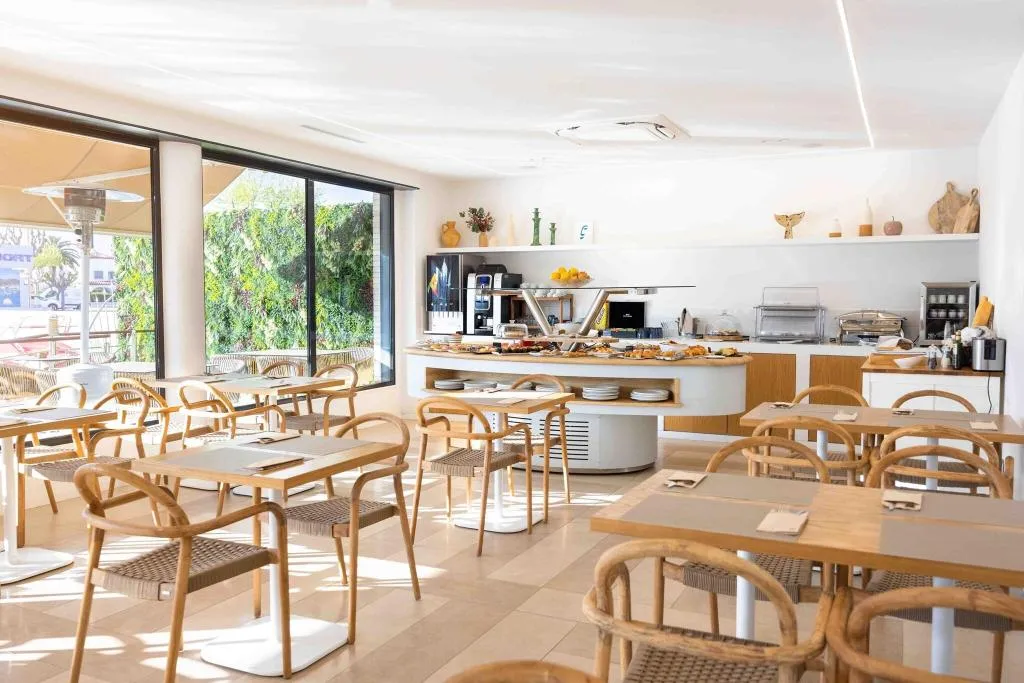 Restaurant, Hotel Port Salins by Pierre & Vacances, Costa Brava