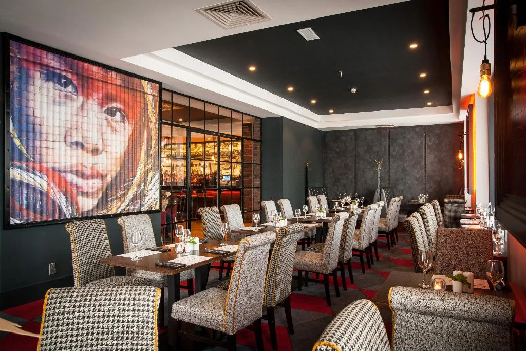 Bar, Oriel House Hotel, Cork