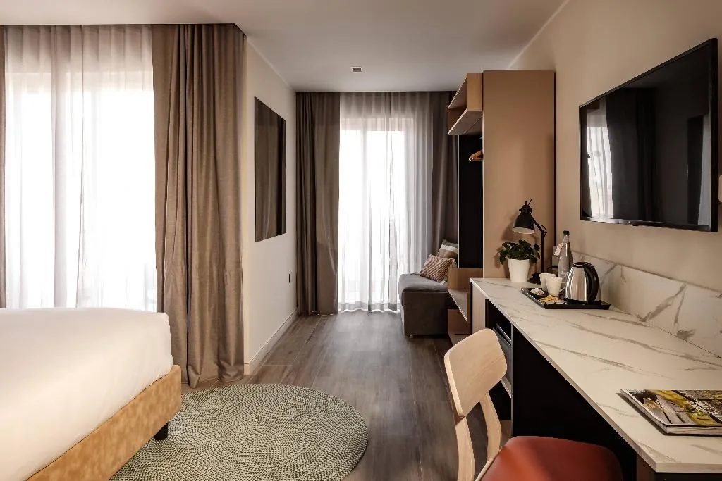 Room, Strand Suites, Malta