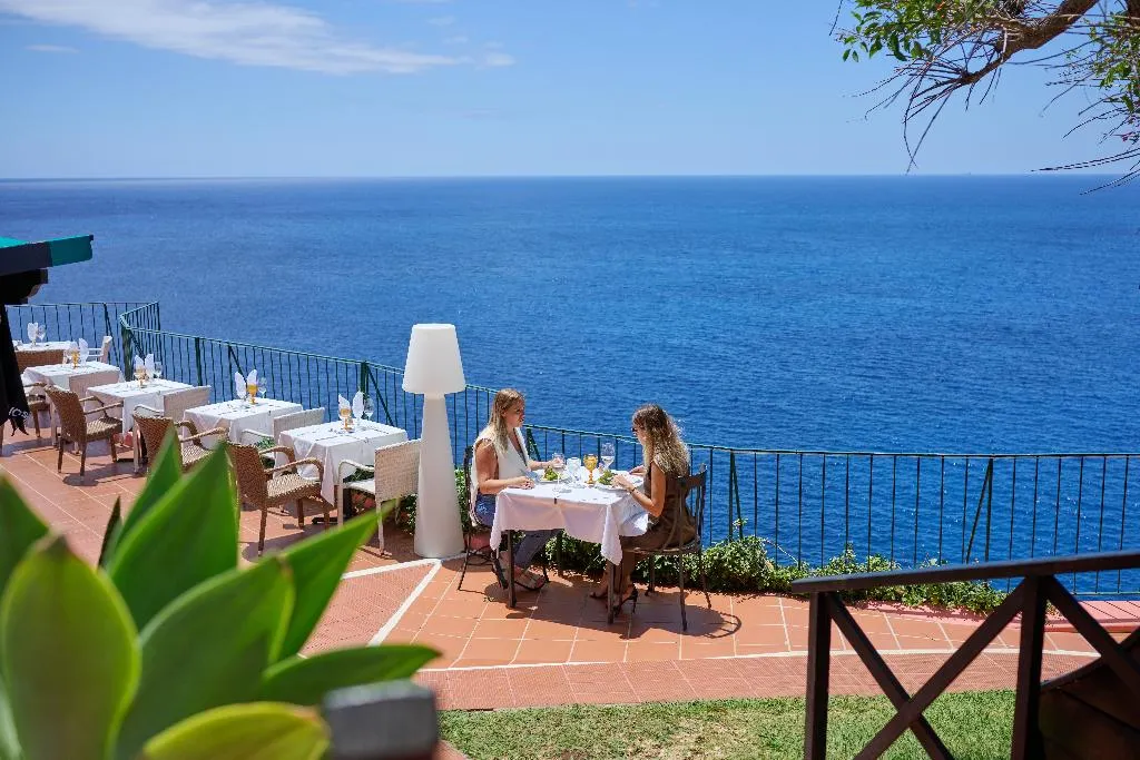 Terrace, Inn & Art Hotel Gallery, Madeira
