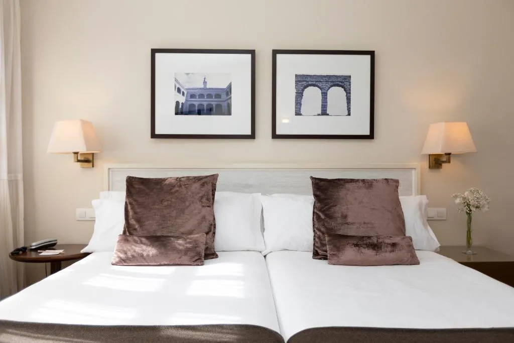 Room, San Antonio El Real, Madrid