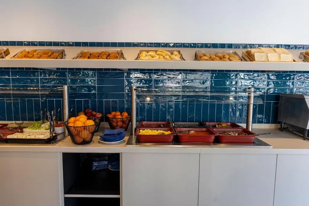 Restaurant, Travelodge Barcelona Poblenou, Barcelona