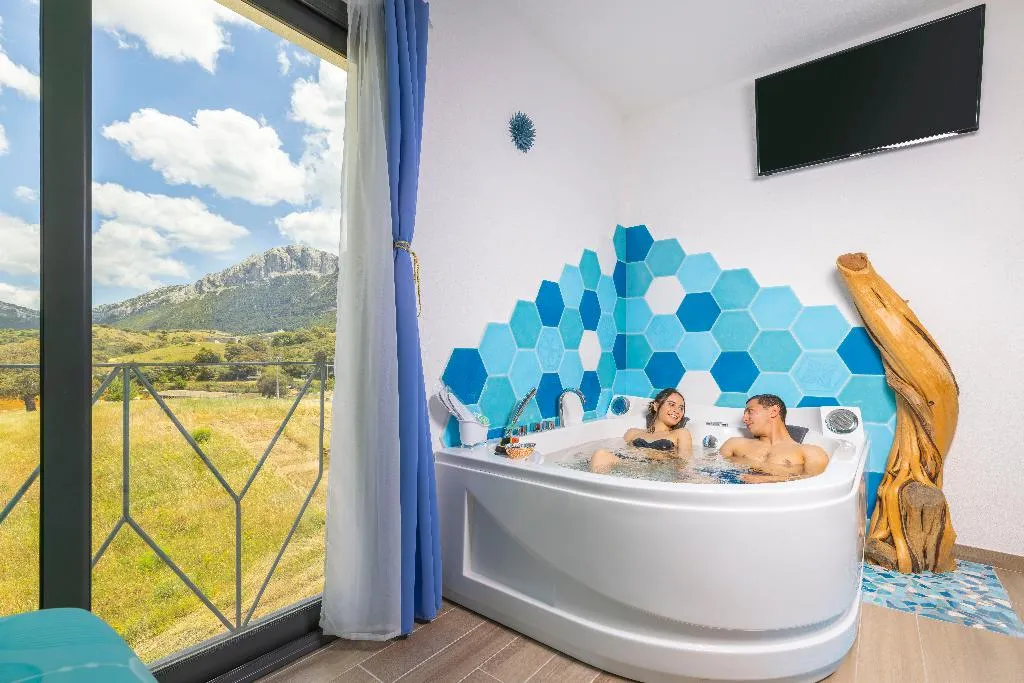 JUNIOR SUITE DELUXE ONE BED Room, Agua Dorada Boutique, Olbia