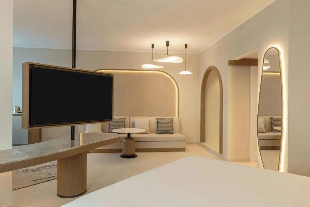 JUNIOR SUITE WITH VIEWS Room, Sheraton Jumeirah Beach Resort, Dubai