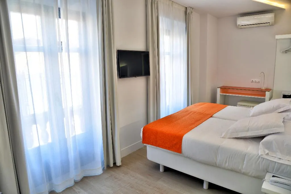 DOUBLE SUPERIOR Room, Atarazanas Malaga Boutique Hotel, Costa Del Sol