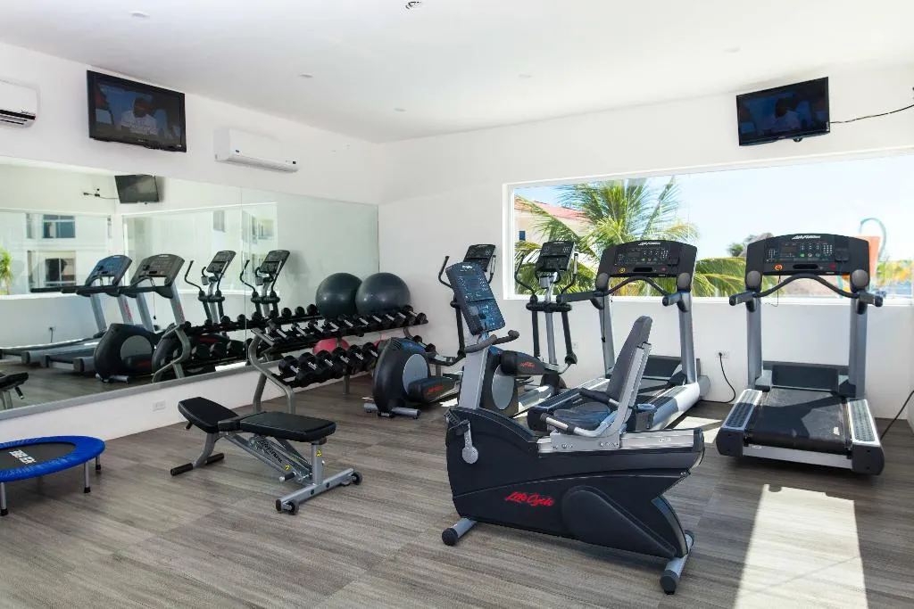 Sports and Entertainment, Aquamarina Beach, Cancun Area