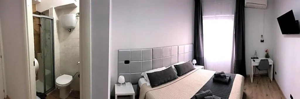 Room, Avec Moi Roma, Rome