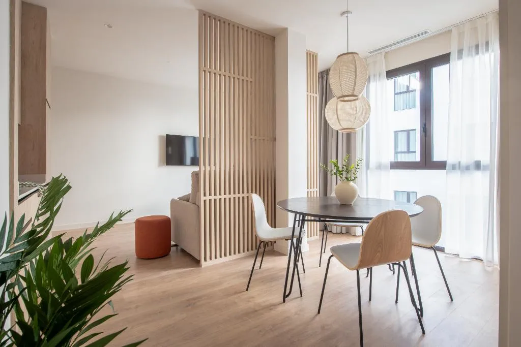 APARTMENT ONE BEDROOM Room, Libere Seville Plaza Nueva, Seville