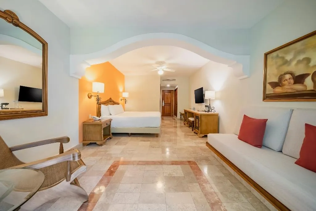 JUNIOR SUITE STANDARD Room, Iberostar Waves Paraiso Beach All Inclusive, Cancun Area