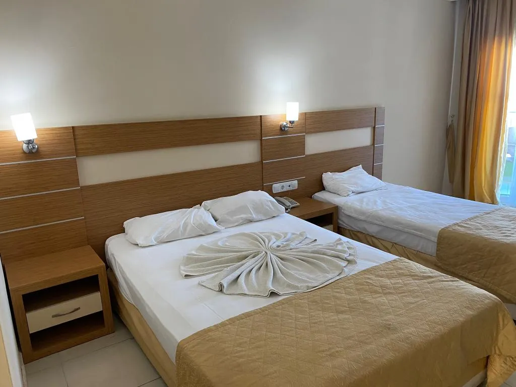 TRIPLE THREE BEDS Room, Green House City Hotel, Antalya