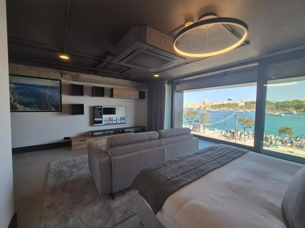 STUDIO SEA VIEW Room, The Londoner Hotel Sliema, Malta