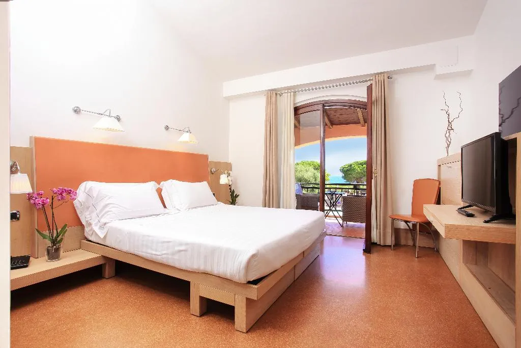 DOUBLE SUPERIOR SEA VIEW Room, Le Ginestre, Olbia