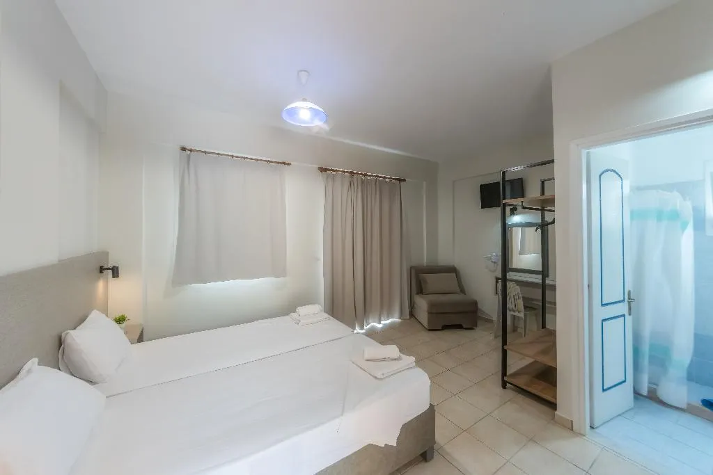 TRIPLE WITH VIEWS Room, Nikos Villas, Corfu