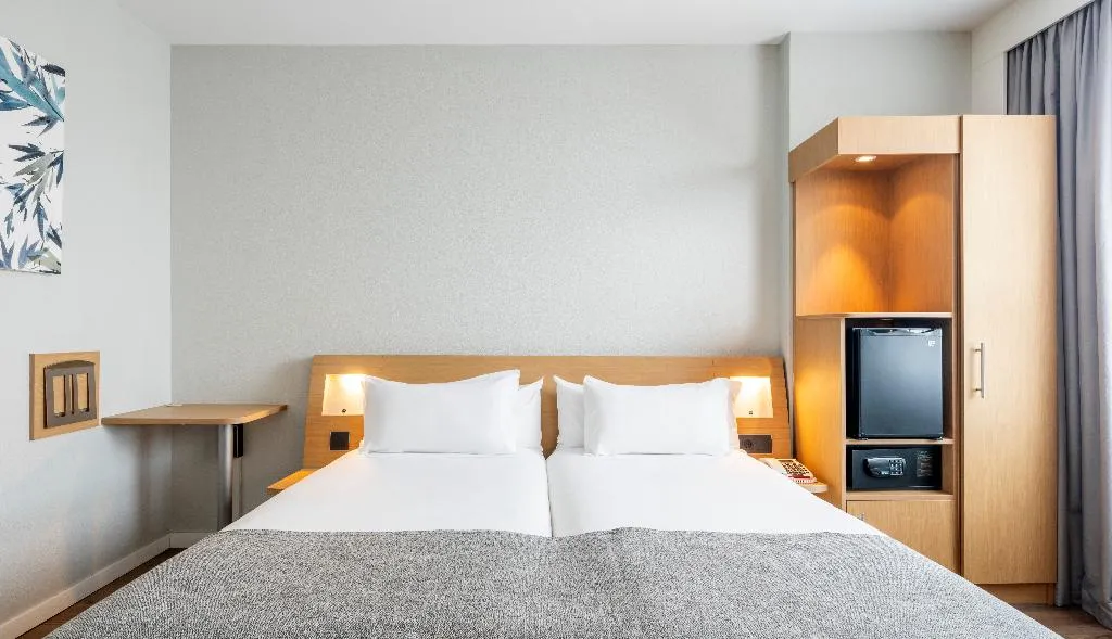 DOUBLE SINGLE USE STANDARD Room, Ilunion Valencia 4, Valencia