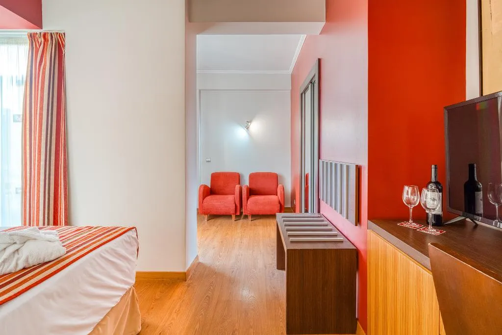Double or Twin MOUNTAIN VIEW Room, Muthu Raga Madeira Hotel, Madeira