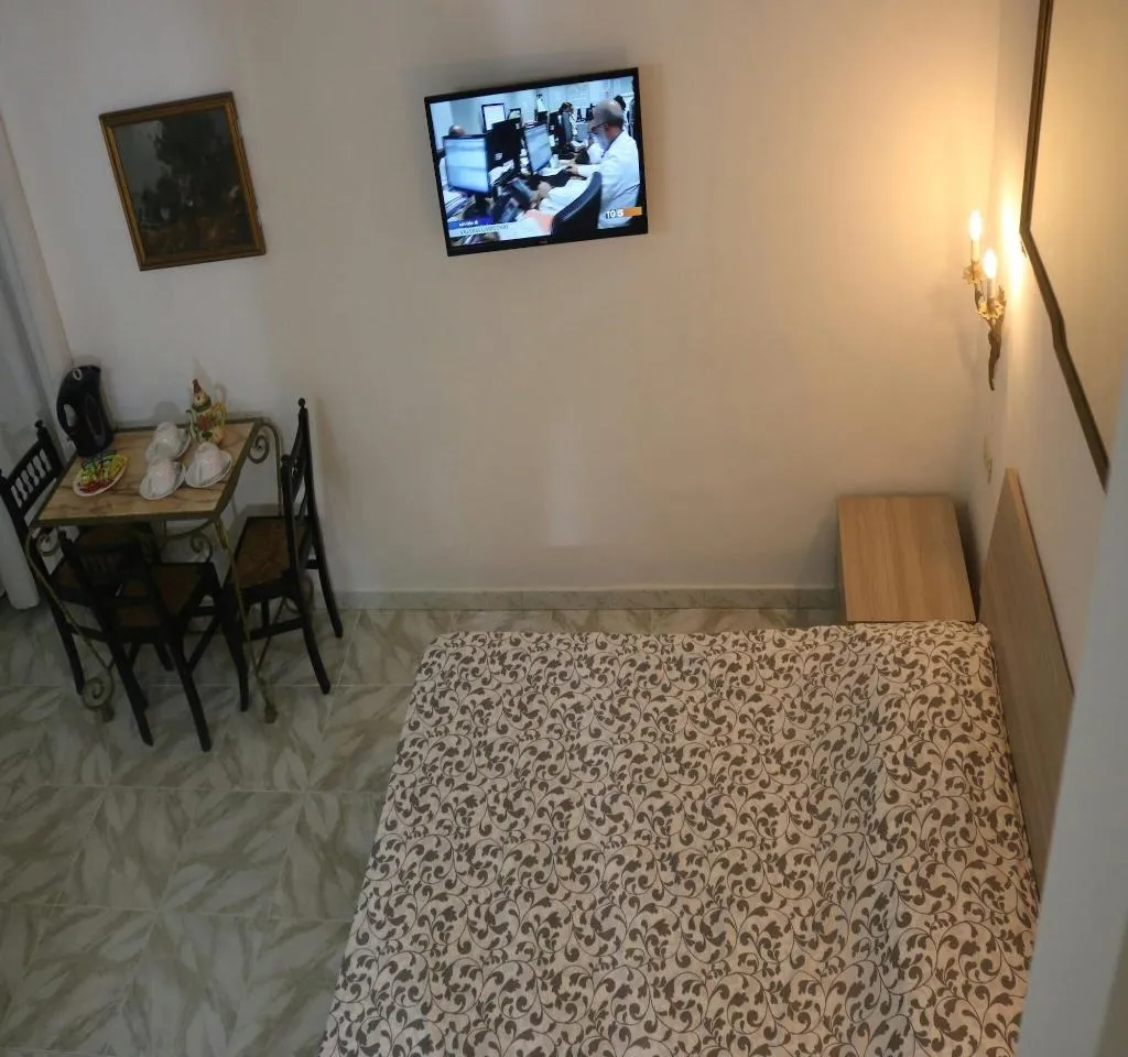 Room, B&B El Corazón de Nápoles, Naples