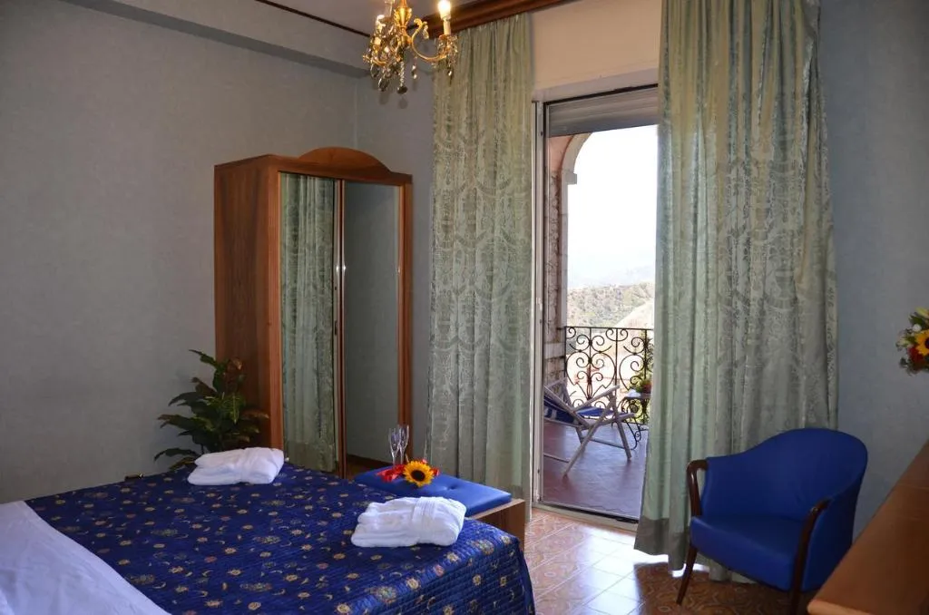 Double or Twin SUPERIOR SEA VIEW Room, Taormina Park Hotel, Taormina