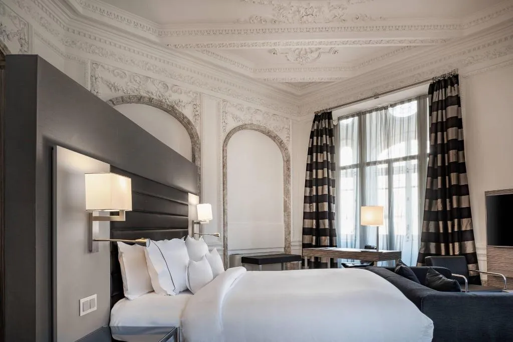 Room, AC Hotel Palacio del Retiro Autograph Collection, Madrid