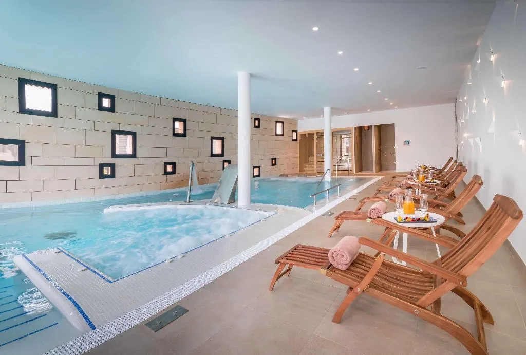 Sports and Entertainment, Barcelo Nura, Menorca