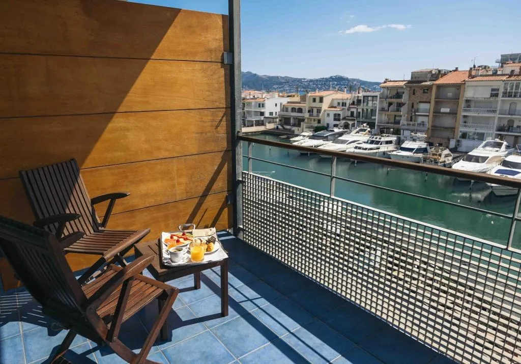 Terrace, Hotel Port Salins by Pierre & Vacances, Costa Brava