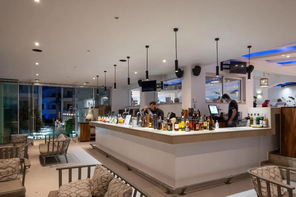 Bar, Dimitrios Village Beach Resort, Crete