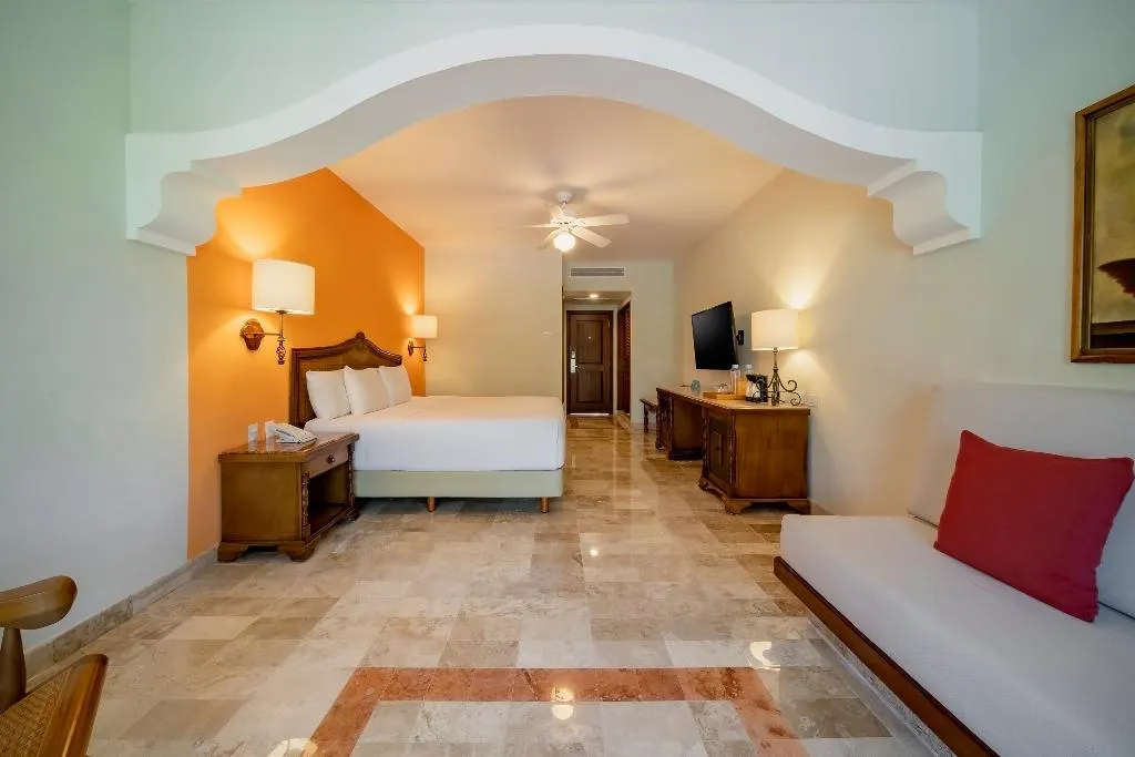 JUNIOR SUITE WITH PRIVATE POOL Room, Iberostar Waves Paraiso Beach All Inclusive, Cancun Area