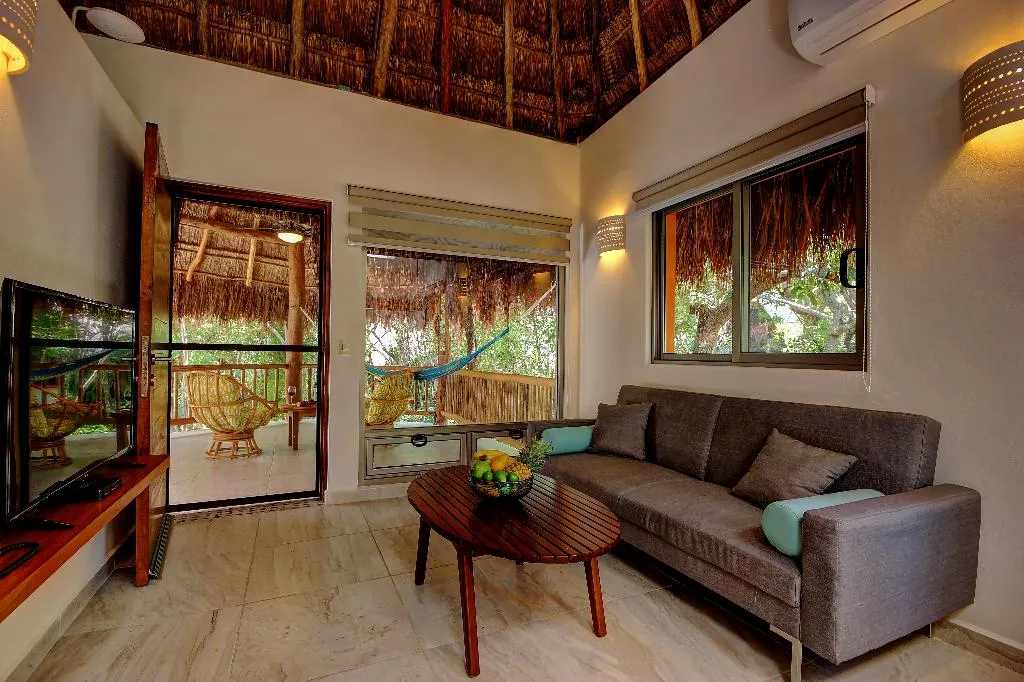 BUNGALOW GARDEN VIEW Room, Riviera Maya Suites, Playa Del Carmen