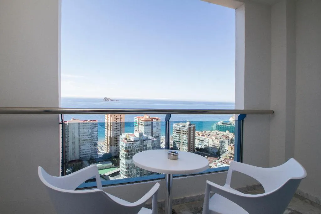 Double or Twin DELUXE Room, Madeira Centro, Costa Blanca