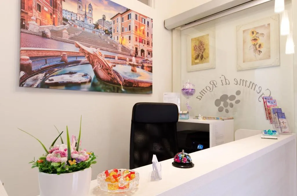 Lobby, Gemme Di Roma, Naples