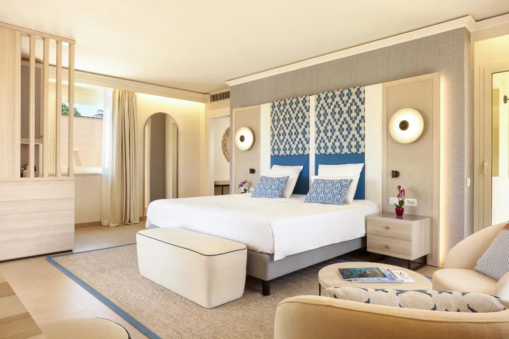 JUNIOR SUITE GARDEN VIEW Room, Almar Timi Ama Resort & Spa, Cagliari