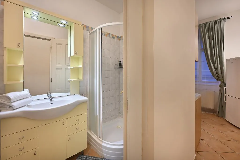 APARTMENT CAPACITY 7 TWO BEDROOMS Room, Boutique Apartments White Swan, Prague
