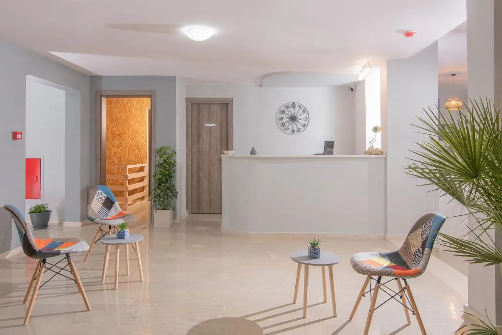 Lobby, Golden Sunlight, Crete