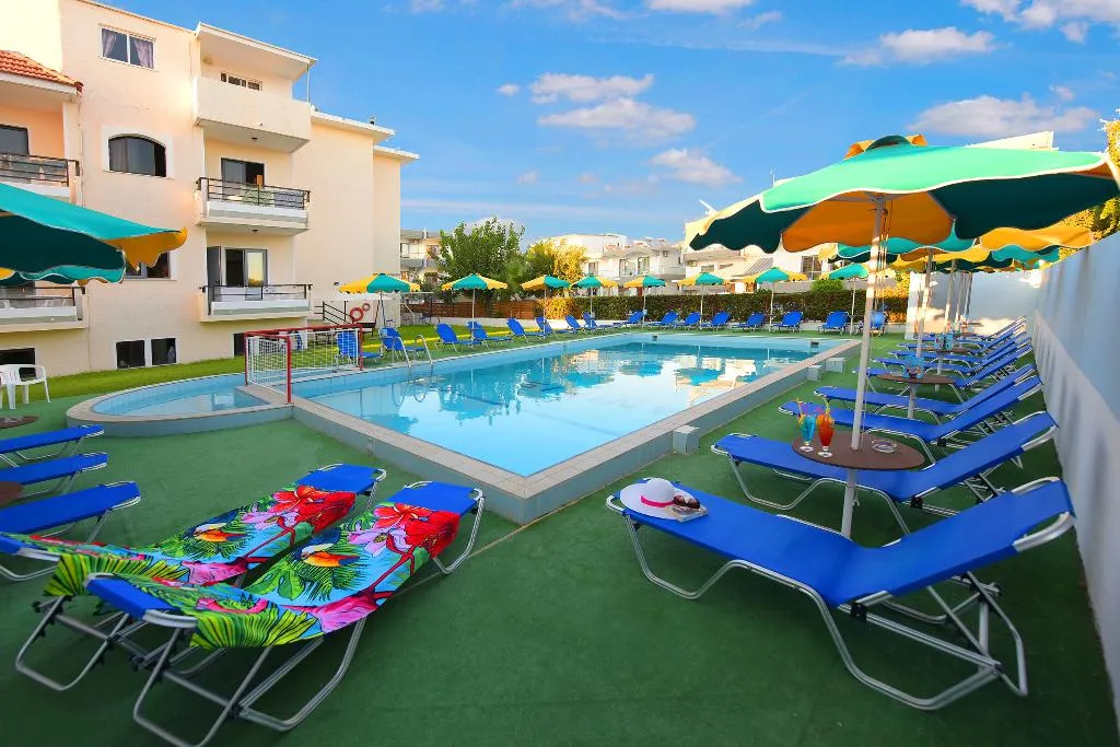 Pool, Anixis, Rhodes