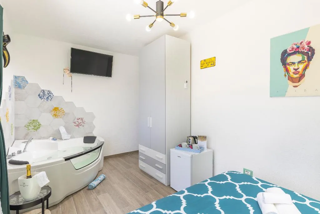 JUNIOR SUITE ONE BEDROOM ONE BATHROOM Room, Agua Dorada Boutique, Olbia