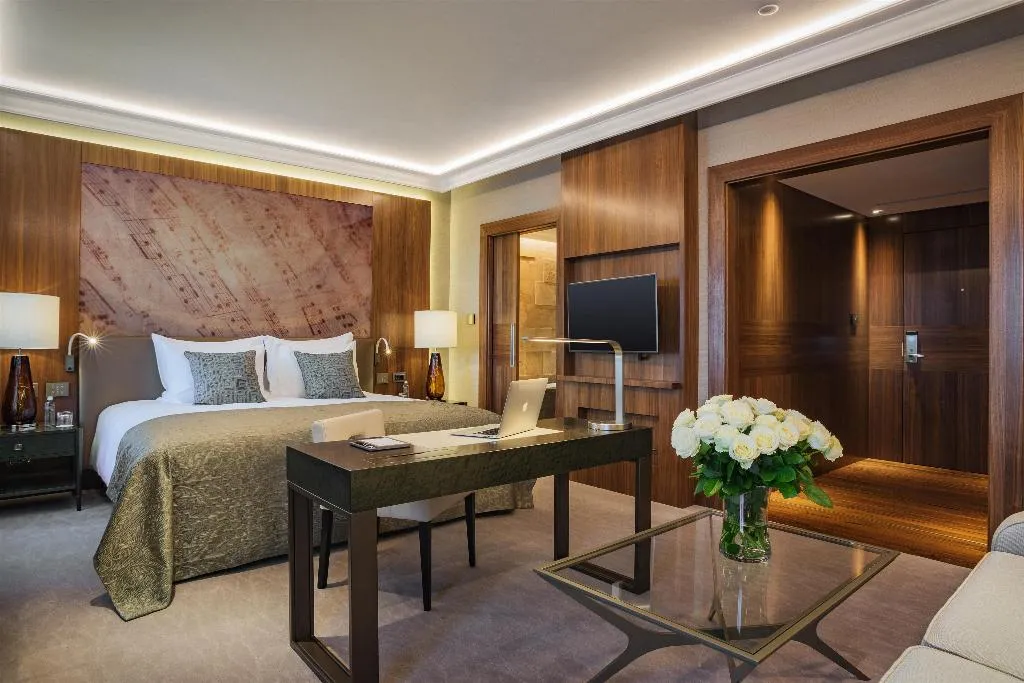 DOUBLE DELUXE Room, Grand Hotel Kempinski Riga, Riga