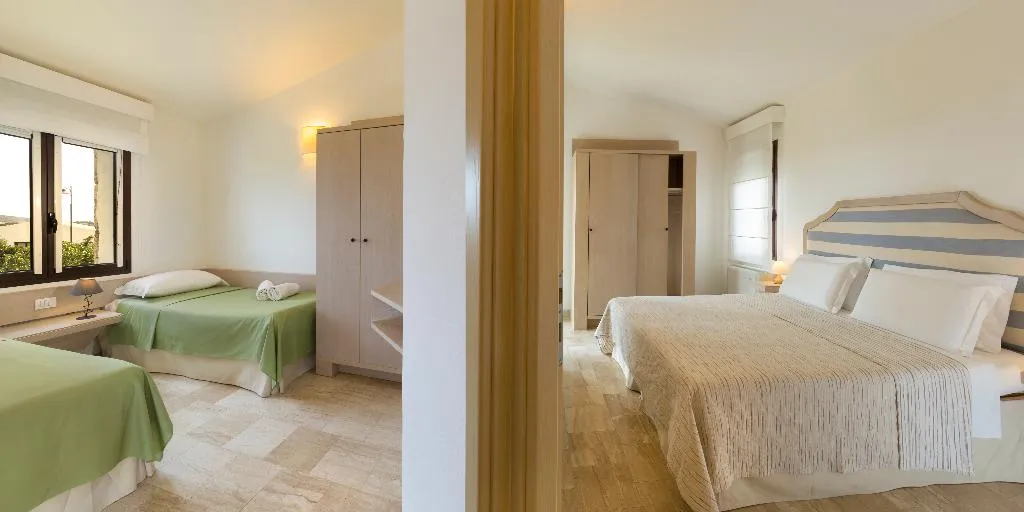 FAMILY ROOM STANDARD Room, Grande Baia Resort & Spa, Olbia